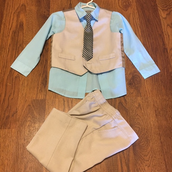 Kenneth Cole Reaction Other - Light blue 4 price little boy outfit
